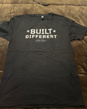 Derek Brunson Instagram - 2021 Blonde Brunson kicked the door 🚪 in , 2022 it’s Blonde Brunson 👱🏾‍♂️season 🏆. Setting it off Feb 12 in Houston #BuiltDifferent #BlondeBrunson.  HAPPY NEW YEARS ALL 🥳 🎊🎈🎆 @brunsonsmmaandfitness Merch available @ https://derekbrunson.com/ . Link in the bio
