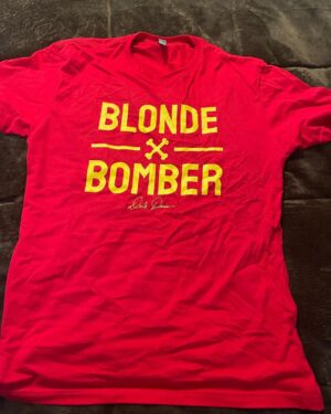 Derek Brunson Instagram - 2021 Blonde Brunson kicked the door 🚪 in , 2022 it’s Blonde Brunson 👱🏾‍♂️season 🏆. Setting it off Feb 12 in Houston #BuiltDifferent #BlondeBrunson.  HAPPY NEW YEARS ALL 🥳 🎊🎈🎆 @brunsonsmmaandfitness Merch available @ https://derekbrunson.com/ . Link in the bio