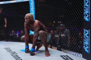 Derek Brunson Instagram - PFL recap: spinning s**t , I had fun fighting once again . I ran 10-15 miles for the last 8 weeks . I went 3 rounds without tiring . We can build on that ! Inch by inch #PFL 👱🏾‍♂️blonde brunson undefeated . Thank you DC the crowd was great. I felt at home