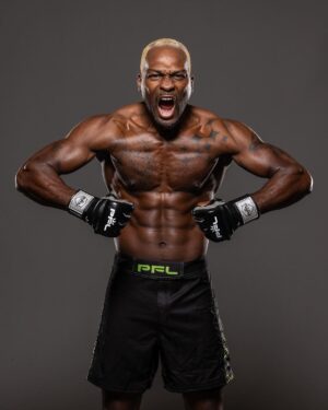 Derek Brunson Instagram - Around the world and back . Still hungry for more . Weigh ins tomorrow . Let’s ride ! @pflmma @resilitesportsproducts @everlast @brunsonsmmaandfitness @greenleanclean
