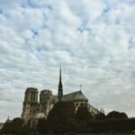 Derek Muller Instagram – Bonjour! Cathédrale Notre-Dame de Paris