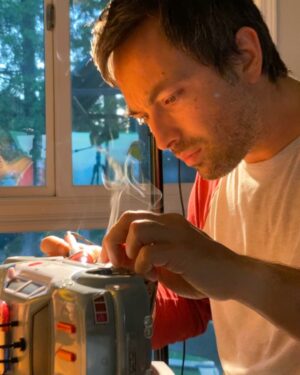 Derek Muller Instagram - Hope everyone is staying safe and healthy. In case you’ve been wondering what I’ve been up to, I’ve been spending time with my kids and fixing all their toys 👨‍🏭 (FYI: I’m still off social media, but I wanted to update you all so I asked my wife @thespacegeologist to post this update for me.)