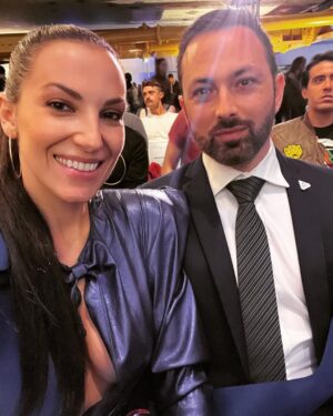 Derek Muller Instagram - Known this lady for over a decade and she’s only gotten more beautiful.