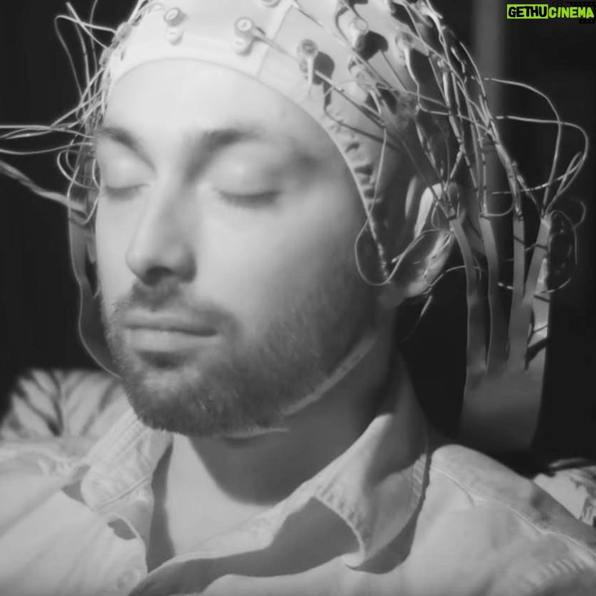 Derek Muller Instagram - In my new video I get an EEG in a dark metal box to see if I can detect changes in Earth’s geomagnetic field. Link in bio.