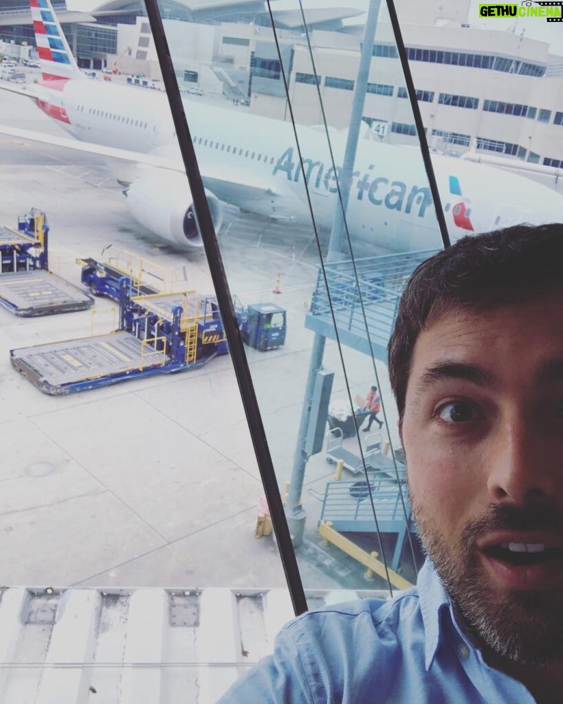 Derek Muller Instagram - Headed to DC to check out the @Regeneron Science Talent Search. Follow along to see the high school #STEM project that wins top prize! #RegeneronSTS #sponsored @society4science Los Angeles, California