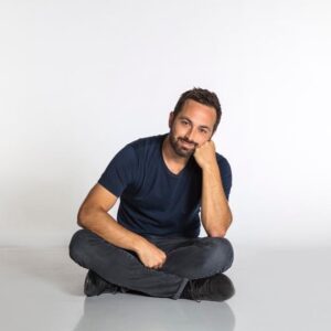 Derek Muller Instagram - I have a new documentary out! Vitamania: The sense and nonsense of vitamins. Wanna watch? ve42.co/vita