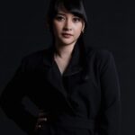 Devi Kinal Putri Instagram - . @kinalputridevi salah satu talent yang pengen banget aku handle dari dulu, karakternya yang sat set dari jaman dia jadi kapten, bikin aku ngerasa cocok kerja sama dia. Setelah tahun 2023 coba handle dia tanpa ekspektasi apapun, ternyata dia banyak di lirik brand untuk target family dan mom, bener bener bawa warna baru di hainick! Lets go mommy kaluna!! Dan selain itu mempertemukan @kinalputridevi dan @jcvrnd19 dalam 1 rumah kembali adalah hal yang berharga banget!!! . Photo by @bricolageworks Comcard photo by @samuelnicko.h Makeup & Hair Team: @deakarhitawinata @bytitaniafdlh Hair stylist: @ovindaditya Manage : @hainickreatif Creative Director : @nikita.rosalini . #talent #managementtalent #hainick2024 #kinal #devikinalputri