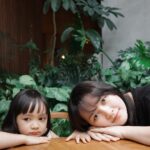 Devi Kinal Putri Instagram - satu minggu tanpa matahari jakarta🤝🏻 panas juga si tapi hahahaha anakku matanya besar sekali🤣 Bandung KOTA Kembang