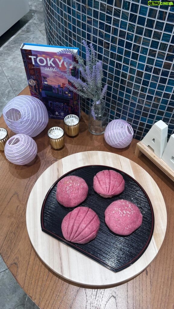 Devi Kinal Putri Instagram - Strawberry Pan🩷 seru juga belajar banyak tentang Roti. 🩷🩷🩷🩷