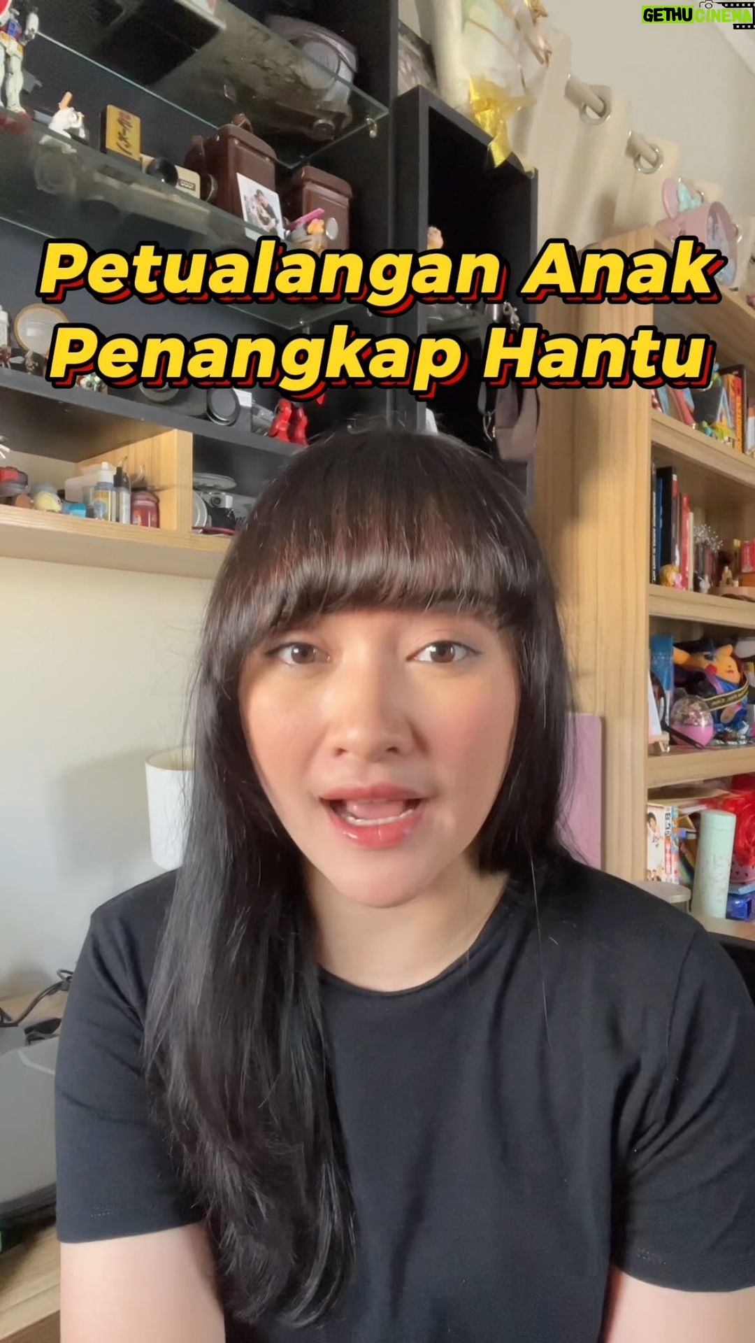 Devi Kinal Putri Instagram - Setelah sekian lama, akhirnya Indonesia punya film anak-anak lagi! Judulnya PETUALANGAN ANAK PENANGKAP HANTU, tapi jangan kawatir mom ini bukan film hantu, justru ini adalah film yang bisa bantu kita para mom untuk kasih edukasi ke anak kita untuk ga takut pada hal apapun dan bisa memecahkan masalah. Cobain deh movie date bareng kids nonton film Petualangan Anak Penangkap Hantu, serbu ke bioskop mulai tanggal 18 Januari ini . . #filmanak #kids #mom #PetualanganAnakPenangkapHantu #TaklukkanTakutmu #Tiktoktainment