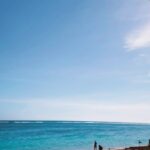 Devi Kinal Putri Instagram - Menutup akhir tahun dengan pergi berlibur ke pantai. "bengong sambil lihat ombak" memang itu niatku. seru sekali kalau mengingat hari itu. menikmati matahari terbenam sambil bermain pasir dan berenang. ya untung saja gak jadi asinan🙏🏻 ternyata anaknya juga suka sekali dengan pantai dan laut. tidak ternilai rasanya melihat senyum dari anakku. 🩷🩷🩷🩷🩷🩷🩷 healing healing🙏🏻 . #beach #cannabali #bali #nusadua
