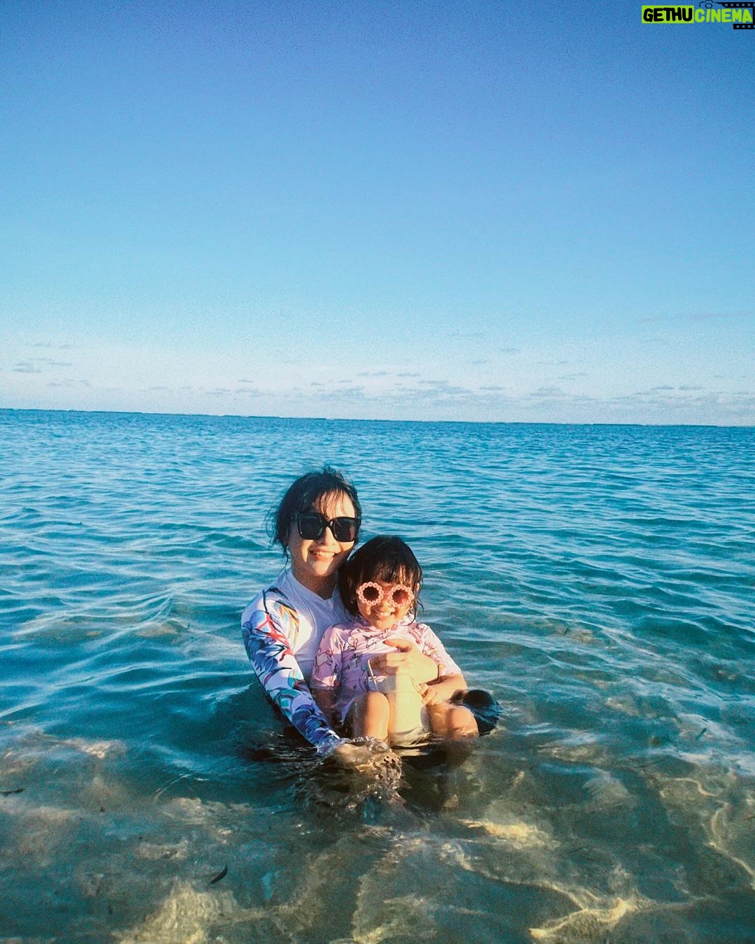 Devi Kinal Putri Instagram - Selamat Hari Ibu buat bunda kinal 🙏🏻 #mothersday