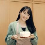Devi Kinal Putri Instagram - Check out keseruan aku buat kue Red Velvet Snow Cake di @abccookingstudio_id Central Park kemarin! Belajar buat kuenya dari awal, simple banget dan gak ribet karena semua udah disediain. Dari segi rasa kuenya sendiri enak. Teksturnya moist, ada perpaduan rasa tangy, sweet cream cheese, dan oreo crumble yang buat kuenya unik. Langsung cobain aja buat cake ini di ABC Cooking Studio yah! Plus kalo kalian mau coba buat kue ini bisa pakai kode "TRIALSPECIAL" buat dapetin harga khusus IDR 300K di desember ini! #abccookingstudio #abccookingstudio_id . . . 🎥: @temaeproductions