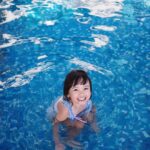 Devi Kinal Putri Instagram - enjoy my stay at @lveight and @vuebeachclubbali . kamar family suitenya cocok buat ibu, bapak dan 2 anak karna ada bunkbed. lucu dan dikasih pinjam board game juga biar anak-anak gak bosen karna sudah ada beachclubnya jadi benar-benar enjoy di hotel aja. bagus banget infinity poolnya. disini kita ke pantai dan poolnya 4 kali hahahah sering banget 🩷🩷 paling penting si Kids Friendly karna kolam untuk anaknya besar banget, jadi dia pun enjoy banget. wajib balik lagi si ini aku. 🩷🩷🩷🩷🩷