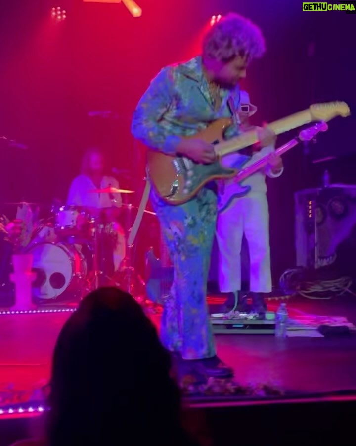 Devon Gilfillian Instagram - Yo Boston! Stop studying and bring those bunz out to @thesinclair tonight! We’re acting a fool on tour and we wanna act a fool with you! I can’t believe there’s only 3 more shows on our first leg of the Love You Anyway tour 🥹. See y’all tonight Boston, don’t be late 🤘🏽❤️💃🏽! 7p doors 8p @ohhedead 9p WE DO THE DAMN THANG Boston, Massachusetts
