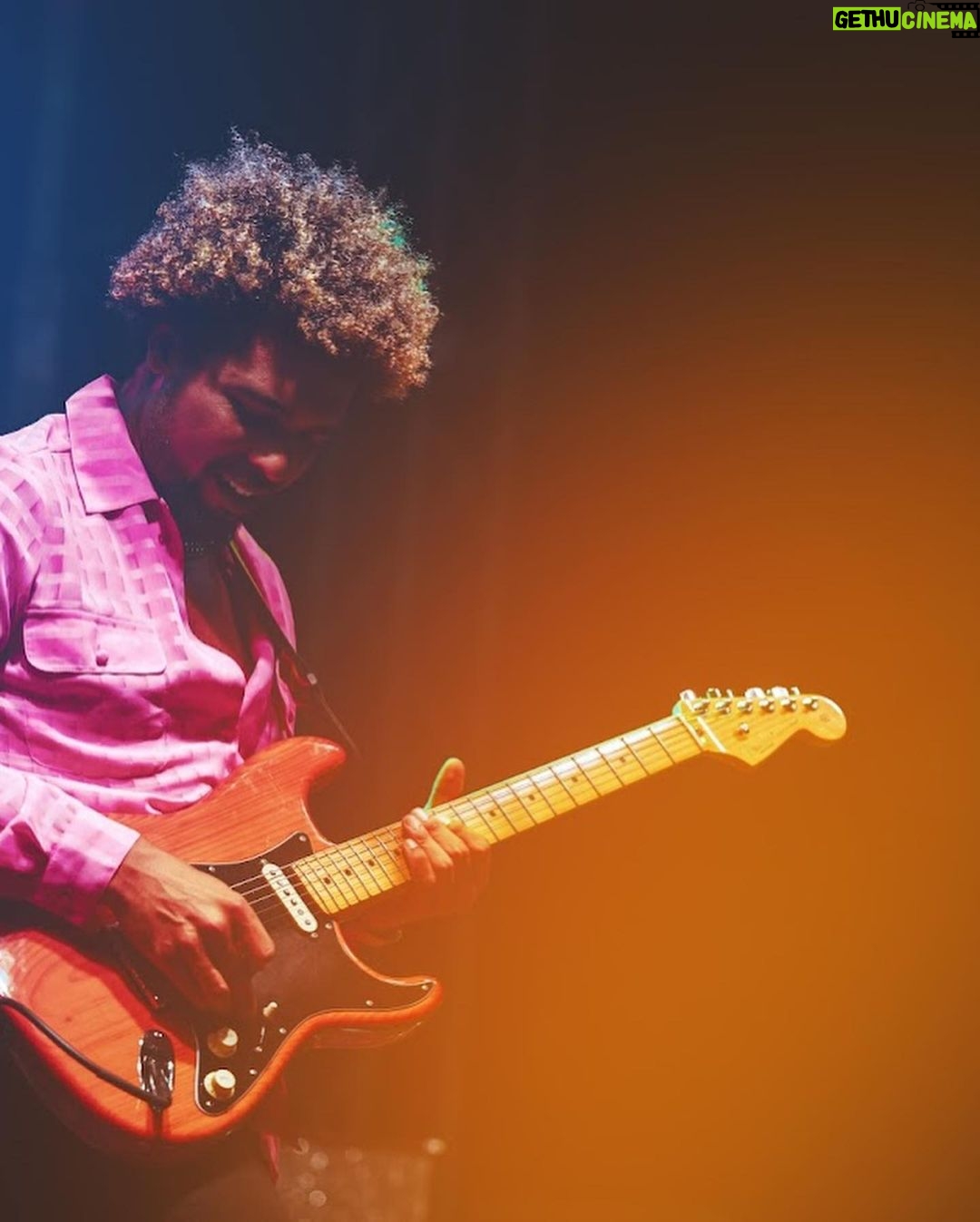 Devon Gilfillian Instagram - NORTHEAST - we’re coming for you. Pittsburgh, you’re up tomorrow. 🙏🏾Check the dates below and get your tickets in bio💜 September shows: ^% 09.21 - Pittsburgh, PA - @thunderbirdmusichall ^ 09.22 - Ann Harbor, MI - @the_ark_ann_arbor ^ 09.23 - Toronto, ON - @thedrakehotel ^ 09.25 - New York, NY - @racketnewyork ^ 09.28 - Boston, MA - @thesinclair ^# 09.28 - Philadelphia, PA - @bbowlphilly ^ @ohhedead % @dpisband # @ryangilfillian 📸: @tonechasing