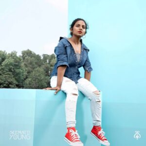 Dhanya Ananya Instagram - With Seematti Young, stay up-to-date on fashion trends and style your way to boldness. Grab a hold of casual coolness whenever you please!

In Frame: @kanmaniii3
Agency : @bbpindia
Creative Director: @shineahamed
Photography: @vaffara_
Stylist: @amrutha_c_r
Retouch Artist : @deepaankuran
Makeup: @amal_ajithkumar
Production: @jithinharid
Agency Team : @shineahamed @revathy.sivakumar @thisispearlmaxy @deepaankuran @_aju.03 @hafizhuzzain @shamna.essudheen @born.in90s @aysha_jumna @anju_biju___

#seematti #seemattitextiles #seemattiyoung #beyoung #beyou #style #stylediary #styleinspiration #stylefashion #young #trending