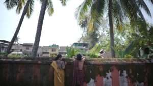 Dhanya Ananya Instagram - I am my own muse!

Dop : @rahim_ibn_rasheed 
inframe: @kanmaniii3 @shilpachandran__ 
location : mattanchery 

#fridakahlo #sari #portraitphotography #streetphotography #tamil #mattancherry