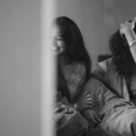 Dhanya Ananya Instagram - After rain🖤 dop: @rahim_ibn_rasheed inframe: @kanmaniii3 @shilpachandran__ #fortkochi #sariday #womenhood #feelingaesthetic Fort Kochi