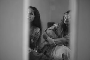 Dhanya Ananya Instagram - After rain🖤

dop: @rahim_ibn_rasheed 
inframe: @kanmaniii3 @shilpachandran__ 

#fortkochi #sariday #womenhood #feelingaesthetic