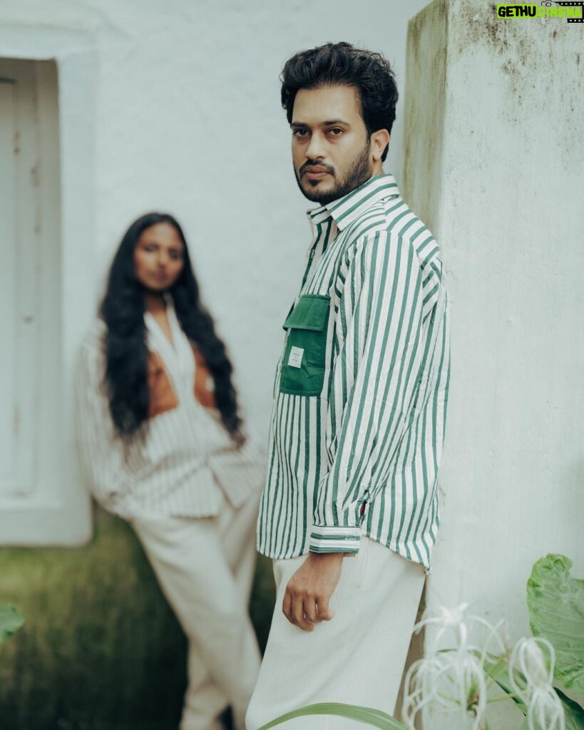 Dhanya Ananya Instagram - pause and play 🤎💚 Costumes : @cultxverse @cultverse_clothing Photography : @anees_as_k Assist : @praveen_mohan___ In frame : @midhunvenugopal_official & @kanmaniii3 ♥️ : @ma_l_oo