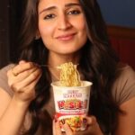 Dhvani Bhanushali Instagram - Cup Noodles is a vibe but with Vaaste, it’s a whole party! 🎉 Sing along with @dhvanibhanushali22 and complete the lyrics in the comments for a surprise! 😉 #Dhvani #Vaaste #Music #Snack #CupNoodles #CupNoodlesIndia #Nissin #NissinIndia #VibeItUp #InstantNoodles #NoodleLover #InfluencerMarketing