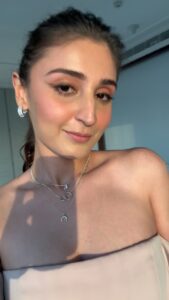 Dhvani Bhanushali Instagram - Happy valentines to me 💎