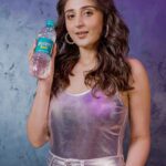 Dhvani Bhanushali Instagram - Concert rehearsals can be exhausting, but Bisleri always gets me charged up. 🎉 One sip and I’m ready to rock! It’s your turn now. Show me your moves with Bisleri! #DrinkItUp #GrooveWithBisleri #SipFlipRepeat #Ad @bislerizone