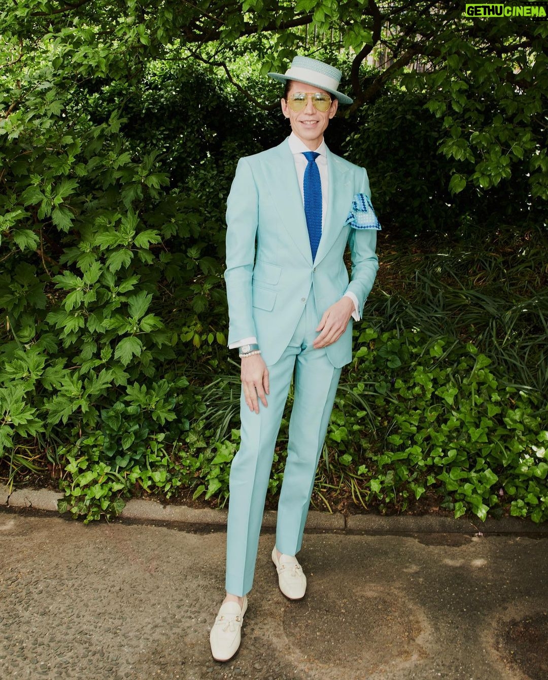 Di Mondo Instagram - 8:37pm “Hat luncheon in @centralparknyc / Almuerzo de sombreros en @centralparknyc “ @centralparknyc @centralparknycwomenscommittee #CentralPark #HatLuncheon #EricJavits #DiMondo Thursday May.4.2023 #NewYork Hat: @ericjavits Outfit: @tomford Pic: @theromanvarlamov @instagram Central Park Conservatory Garden