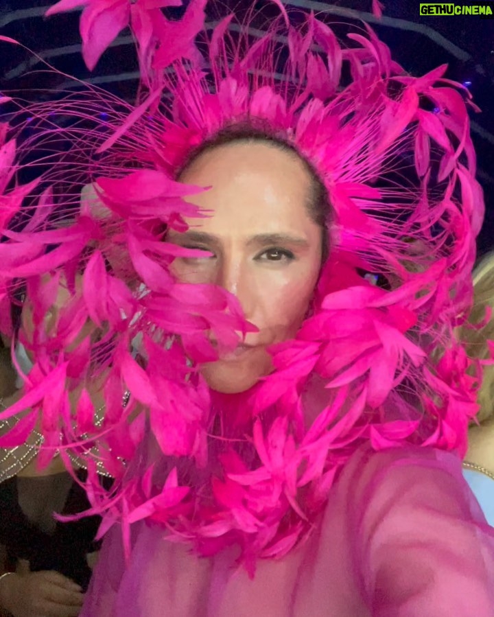 Di Mondo Instagram - 8:37pm “beautiful evening for a good cause @unicef @luisaviaroma / bella noche por una buena cause @unicef @luisaviaroma ” #LVRxUNICEF #Unicef #Pink #ValentinoPinkPPCollection #Valentino #EricJavits #DiMondo Friday December.30.2022 #SaintBarths Headpiece and handbag: @ericjavits Outfit: @pppiccioli @maisonvalentino Photo: @shkylar @pantone @instagram Saint Barthélemy, the Caribbean Islands