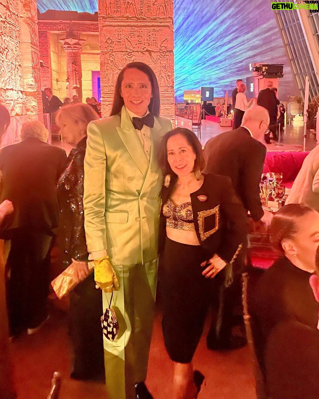 Di Mondo Instagram - 8:44 “3 weeks ago I attended the @metmuseum acquisition gala / 3 semanas atrás asistí a la gala de adquisiciones del @metmuseum ” #TheMet #Blacktie #Gucci #DiMondo Wednesday December.28.2022 #NewYork Photo: @varlamov_roman Edit: @_alisa_grabko_ @instagram New York, New York