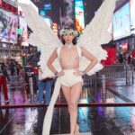 Di Mondo Instagram - 8:25 “the good and the evil / el bien y el mal” #HappyHalloween #Devil #Angel #DiMondo Monday October.31.2022 #NewYork Photo: @adriannina Edit: @_alisa_grabko_ @instagram New York, New York