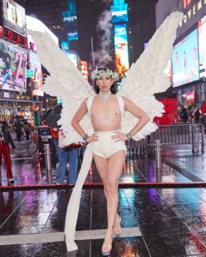 Di Mondo Instagram - 8:25 <devilicious>

“the good and the evil / el bien y el mal”

#HappyHalloween #Devil #Angel #DiMondo
Monday October.31.2022 #NewYork 
Photo: @adriannina 
Edit: @_alisa_grabko_ 
 
@instagram