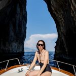Di Mondo Instagram – 8:01pm <‘O sole mio>

“life is like a boat ride, it goes up and down but at the end you will find your destiny / la vida es como ir en viaje en un bote, sube y baja pero al final encontrarás tu destino”

#Faraglioni #Boat #Blue #Italy #DiMondo
Friday August.5.2022 #Capri
Photos: @elmojitero 
@instagram Faraglioni – Capri