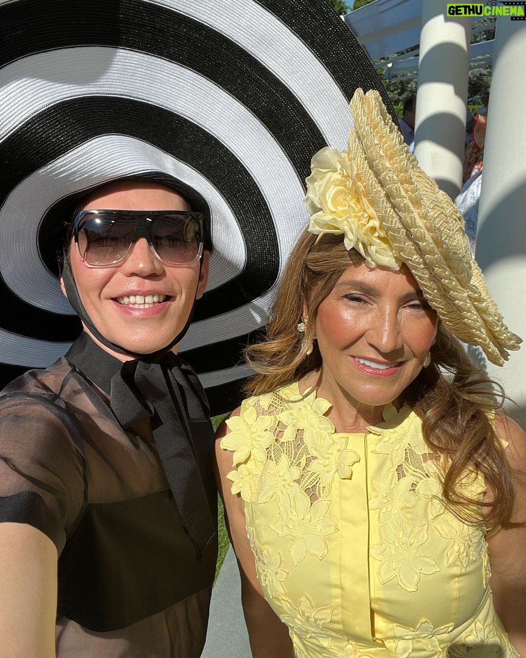 Di Mondo Instagram - 9:06pm “Thank you @maria_fishel and Kenneth for having me at the Polo Hamptons / Gracias @maria_fishel y Kenneth por tenerme en el Polo Hamptons“ #Polo #BlackAndWhite #PoloHamptons #EricJavits #DiMondo Saturday July.23.2022 #TheHamptons Hat: @ericjavits @instagram Bridgehampton, New York