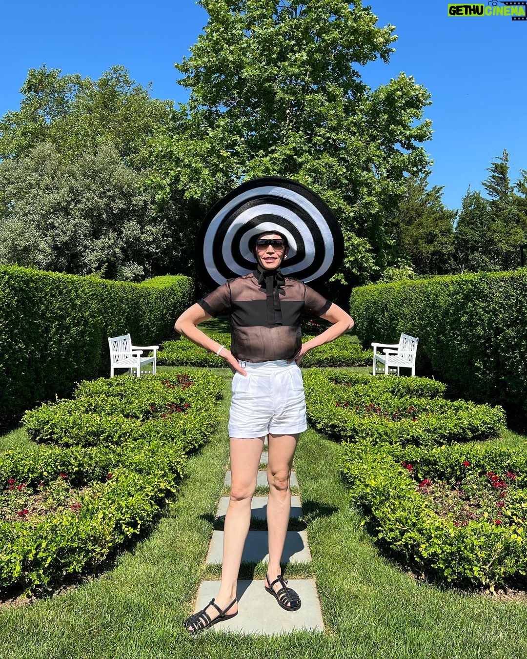 Di Mondo Instagram - 9:06pm “Thank you @maria_fishel and Kenneth for having me at the Polo Hamptons / Gracias @maria_fishel y Kenneth por tenerme en el Polo Hamptons“ #Polo #BlackAndWhite #PoloHamptons #EricJavits #DiMondo Saturday July.23.2022 #TheHamptons Hat: @ericjavits @instagram Bridgehampton, New York