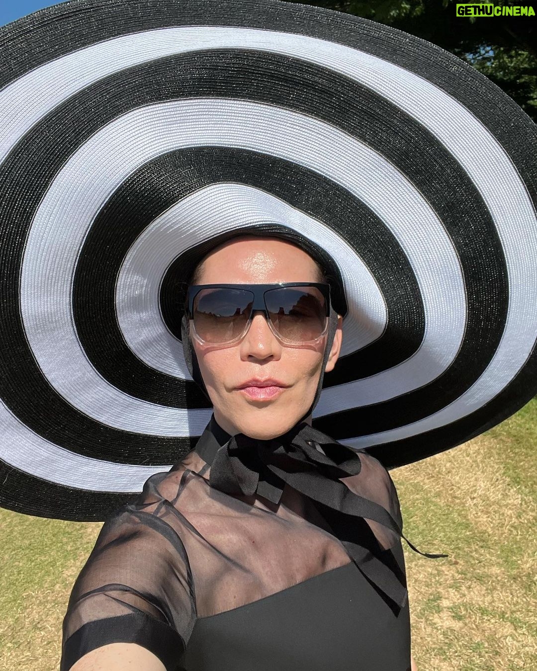 Di Mondo Instagram - 9:06pm “Thank you @maria_fishel and Kenneth for having me at the Polo Hamptons / Gracias @maria_fishel y Kenneth por tenerme en el Polo Hamptons“ #Polo #BlackAndWhite #PoloHamptons #EricJavits #DiMondo Saturday July.23.2022 #TheHamptons Hat: @ericjavits @instagram Bridgehampton, New York