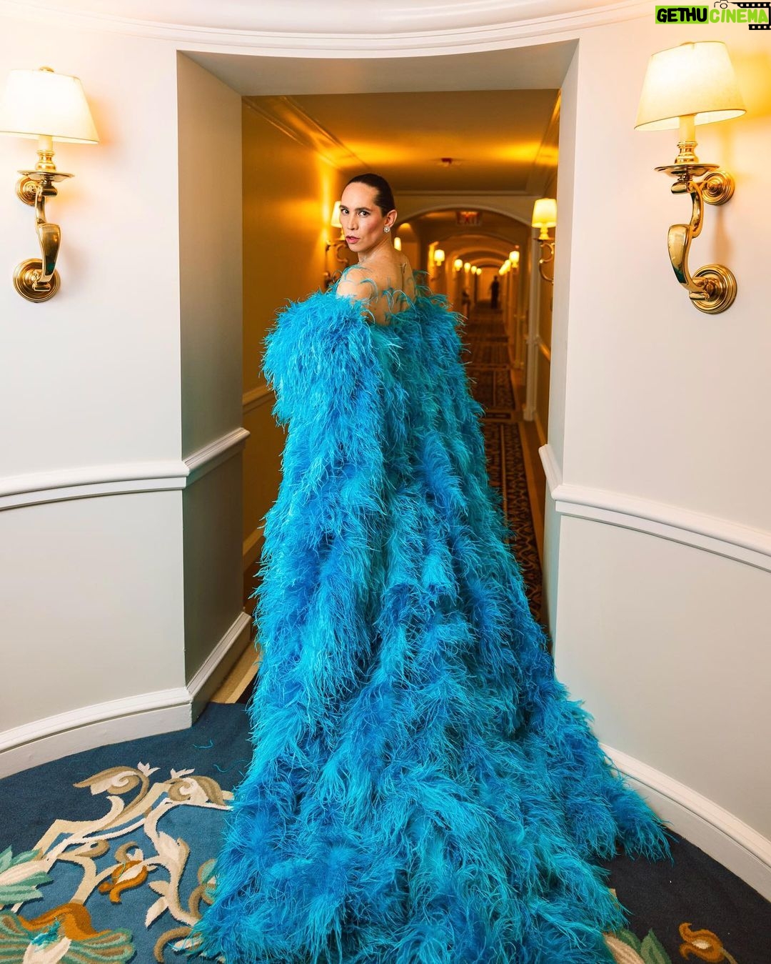Di Mondo Instagram - 3:50pm “What an amazing evening at the @lacma gala art and film/ Que noche más amazing en la Gala de @lacma de art y cine” #Lacma #Art #Film #Fashion #DiMondo Sunday November.5.2023 #LosAngeles Pics: @chasehanssen @instagram Los Angeles, California