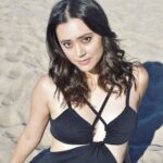 Dia Frampton Instagram - Back in that California sunshine. ☀️☀️☀️ 📸 @letticiabissondut