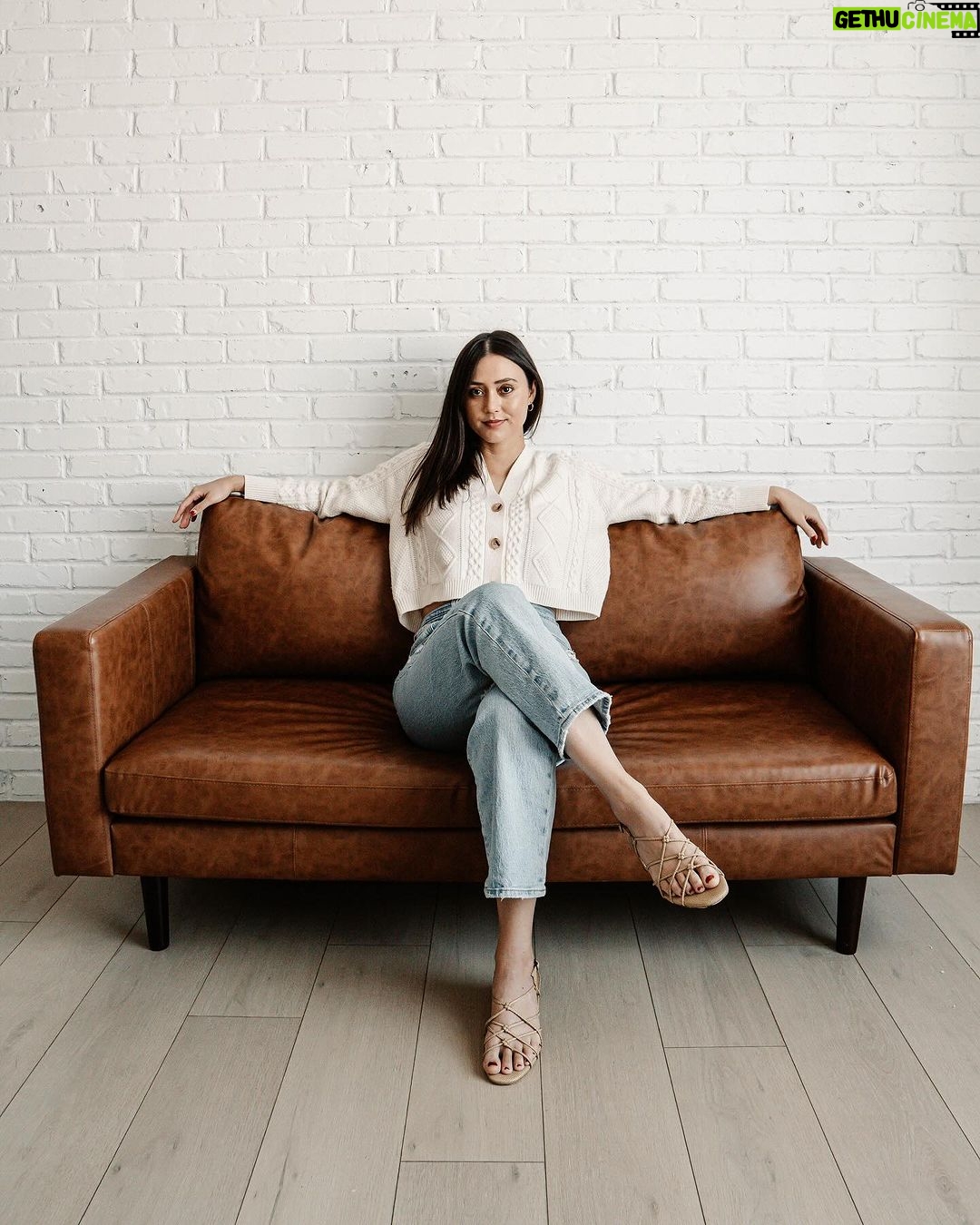 Dia Frampton Instagram - I’ve had the honor and pleasure of working with many wonderful dance DJ’s in the EDM world. I often receive DM’s from blossoming new songwriters, asking how they can get their foot in the door. It’s a competitive space, as is most anything these days, but if you keep your head down and work hard, I believe that soon you’ll be creating and collaborating with people you love! 1. Don’t randomly send your songs to just anyone. Reach out to people you genuinely admire. 2. There really isn’t a good excuse for bad quality recordings these days with technology being where it’s at. Folks are submitting top notch, edited, and mixed vocal demos nowadays. Even if yours is a great song, it will get lost among the other polished and ready to go tunes. 3. Be patient. Lots of producers pass on songs that I personally love. Sometimes it takes a while for them to find a home. A DJ recently released a song I co-wrote over 10 years ago. 4. Don’t be shy to DM people directly. Even with a great management team, I still do this often. I’d say it’s 50/50 of whether I get a response or not. But going back to tip #1, only reach out to people you genuinely admire and want to work with. 5. “Needed you” with Illenium was pitched as a simple piano demo that I co-wrote with Lindgren & Melanie Fontana. It wasn’t a big, fully produced song, but we believed in it. As you can hear now, the talented Illenium made it a pretty epic track. A lot of producers will be able to hear where a song can go, so don’t be afraid to send in a simple piano + vocal. Again, make sure it is still mixed, edited and polished! Happy writing ya’ll. Excited to hear many more vocalists rise up in the dance world. It’s a fun universe to be in. ❤️❤️❤️ 📷 @megframpton