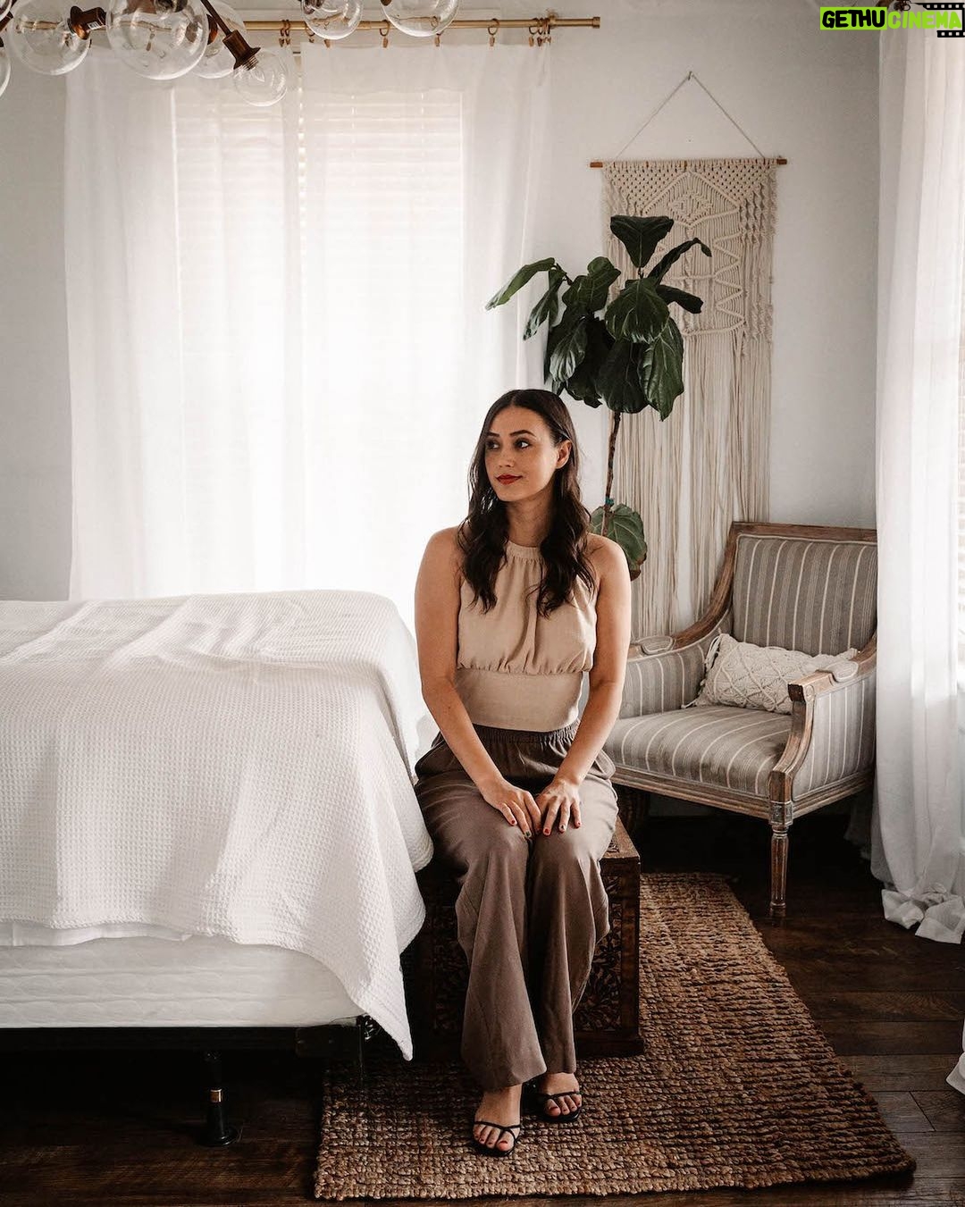 Dia Frampton Instagram - Travel tips for Mumbai? (Or common sense😅/safety tips since I’m traveling solo.) Heading off to India for the New Year. Unfortunately I’ll only be there a few days but I’ll be wearing them thin. ❤️😉 Things to see? Favorite coffee shops or restaurants? And if you’re in Mumbai, hit me up. I’ll take you out for a coffee. 😊 📸 @megframpton