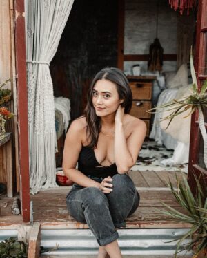 Dia Frampton Instagram - “Trust in the you of now.”

You know more than you think you do.

Sending all the good vibes to my fellow creatives and storytellers. ❤️❤️❤️ (And we are ALL creatives in one way or another). 

📷 @megframpton