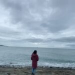 Dia Frampton Instagram – So grateful to be on this planet for 36 years. Thank you kindly for all the birthday wishes. I think my favorite thing about my birthday is catching up with friends.  I feel so fortunate to have so many incredible people in my life.  I got into a pretty emotional conversation today with someone I’ve known for years… one of my nearest and dearest. And in between tears they said, “I’m sorry to cry on your birthday. I’m sorry to make you cry.” But I told them that I was happy to share in this moment with them. Moments where we laugh and cry about the messiness of life.  Where I feel closer to them. 

So… with one year wiser… what’s coming up for me now is patience. For me… I hope to not act impulsively because I am impatient for my future. 

Also, the difference between solitude and loneliness, which has helped me not feel strange about my desire to spend many days alone. 

And lastly, thank you Tolkien for the LOTR and Hobbit books. You were a bad ass. This evening, I solute you.  As Gandalf said, “Despair is only for those who see the end beyond all doubt. We do not.” Rock on, Gandalf. Rock on. ❤️😌
