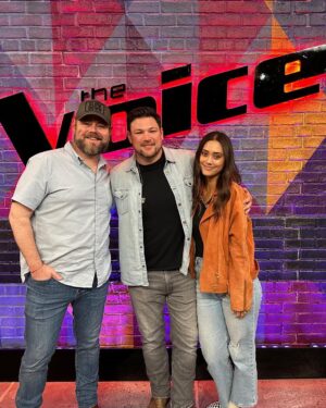 Dia Frampton Instagram - What a wild and beautiful night. I'm so grateful and honored to be a part of @blakeshelton ‘s very last show on @nbcthevoice ❤️ I can't believe it's been twelve years since I hit that stage. I was just 22 years old and scared shitless the entire time. Blake always made me feel safe and capable and hopeful. 12 years. Wow. Time really does fly.  So many memories came back to me when I walked on stage. Even the smell of the sound stage was so familiar. Like artificial rain and cold cement and fog machines. I weirdly love that smell. I feel like it'll be futile to try to express how much Blake means to me and how drastically he has changed my life... I honestly don't know where to start. I love Blake. His kindness, generosity, humor, empathy and talent have touched many people across the world. I'm so grateful to have shared the stage with him and to have spent time with him on the road. Love you, man! ❤️

Huge shoutout and thank you to: @thevoicewardrobe & @voiceglam @theadorable1 @hairbyregina for the fabulous hair, makeup and glam. 🥰🥰🥰