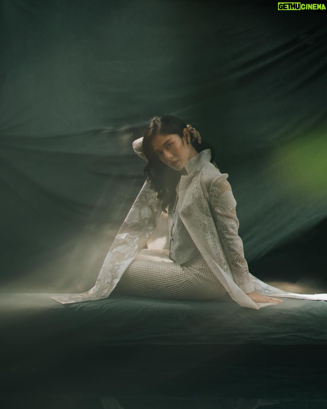 Dian Sastrowardoyo Instagram - In this latest #SAPTOJOEditorial styled by Hagai Pakan, the focus is not just on showcasing the traditional garment but infusing it with a modern twist. The ultimate aim is to spark inspiration among enthusiasts, encouraging them to explore innovative and modern pairings that transcend the conventional boundaries of this cultural attire. Visit the link in bio for the complete article. Dian Sastrowardoyo wears a custom oyster-colored Yayi Darpana Kebaya Janggan, Yayi vest (worn underneath), Rimpang selendang, and hand-embellished Sangkar midi skirt. Photographer: @bramsky.bramsky Fashion Stylist: @hagaipakan Makeup Artist: @ryanogilvy Hair Stylist: @iwanetaufik_hair Location: @thedharmawangsa #SAPTOJOHeritage #SAPTOJOBerkain #SAPTOJOEditorial