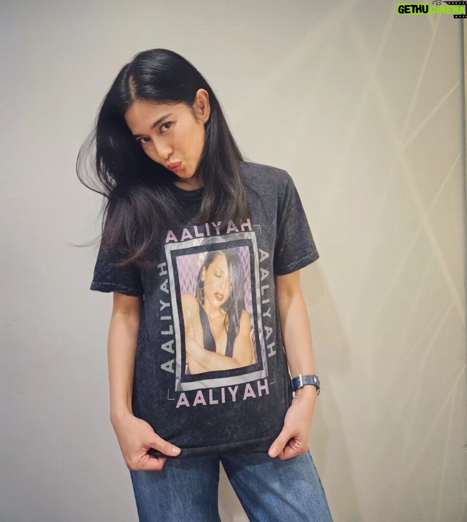 Dian Sastrowardoyo Instagram - My current favorite t shirt. Anybody a fan of Aaliyah? ☝️
