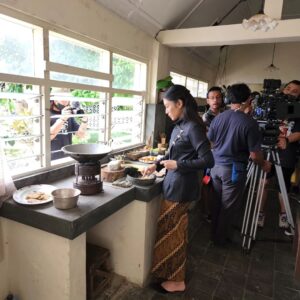 Dian Sastrowardoyo Instagram - More Dasiyah dump..