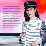 Dian Sastrowardoyo Instagram - “Kejujuran Dian” Dalam satu jam percakapan, DEWI menemani Diandra Paramitha Sastrowardoyo — membolak-balik album kenangan atas babak-babak kehidupan yang telah ia mainkan… Meniti karier di usia belia hingga kini mengemban peran mulia; sebagai ibu dan istri, Dian yang duduk berseberangan, mencurahkan isi hati sebagai seorang teman, sebagai seorang perempuan… Kisah Dian Sastrowardoyo selengkapnya diceritakan kembali oleh Direktur Editorial @andandika dalam artikel “Kejujuran Dian” di Majalah Dewi Vol. II 2023 edisi “Romantisasi” Direktur Editorial @andandika Fotografer @andrewiredja Pengarah Gaya @indrajayaaldi Rias Wajah @claudyaachrp Tata Rambut @thereal.ekahair Asisten Pengarah Gaya @nethanija Asisten Fotografer Opick Produser @tirtarumd @firiyal.sha Lokasi @zoo.scbd Tata Letak Majalah @andreliongson @kyubdesign @devims_ Busana @chanelofficial @gucci @dior @celine @maisonvalentino #DewiMagazine