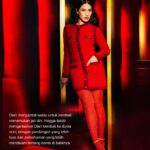 Dian Sastrowardoyo Instagram - “Kejujuran Dian” Dalam satu jam percakapan, DEWI menemani Diandra Paramitha Sastrowardoyo — membolak-balik album kenangan atas babak-babak kehidupan yang telah ia mainkan… Meniti karier di usia belia hingga kini mengemban peran mulia; sebagai ibu dan istri, Dian yang duduk berseberangan, mencurahkan isi hati sebagai seorang teman, sebagai seorang perempuan… Kisah Dian Sastrowardoyo selengkapnya diceritakan kembali oleh Direktur Editorial @andandika dalam artikel “Kejujuran Dian” di Majalah Dewi Vol. II 2023 edisi “Romantisasi” Direktur Editorial @andandika Fotografer @andrewiredja Pengarah Gaya @indrajayaaldi Rias Wajah @claudyaachrp Tata Rambut @thereal.ekahair Asisten Pengarah Gaya @nethanija Asisten Fotografer Opick Produser @tirtarumd @firiyal.sha Lokasi @zoo.scbd Tata Letak Majalah @andreliongson @kyubdesign @devims_ Busana @chanelofficial @gucci @dior @celine @maisonvalentino #DewiMagazine