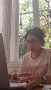 Dian Sastrowardoyo Instagram - Video dump dari awal tahun 2023. The struggle in writing a script is real. Thanks to @indonesianafilm I learn a lot how to make one. Enjoy this video edit just for fun. Ga tau kenapa kok musiknya cocok lho ke videonya. 🤔 kira-kira, plot twist apa dan dialog apa yang aku tulis ulang, judging from my expression? Tulis di komen👇